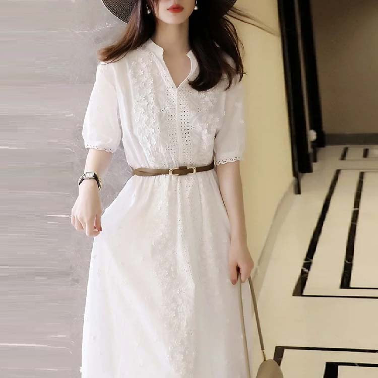 文藝甜美刺繡鬆緊腰白色連衣裙-Intstyles